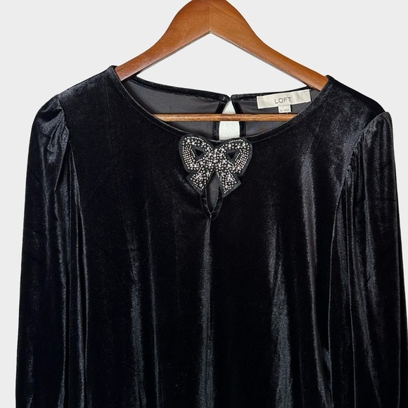 LOFT Velvet Bow Embellished Keyhole Blouse Medium Dark Romantic Whimsigoth - Picture 3 of 10